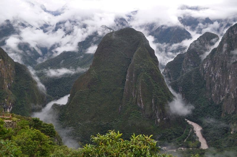 La montaña Phutuq K'usi La montaña Phutuq K'usi
