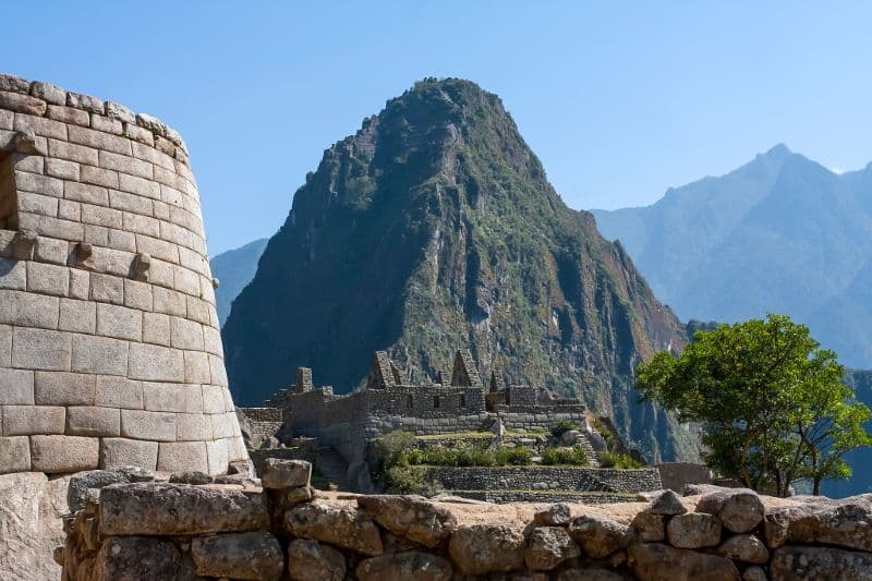 Vue de loin de Huayna Picchu Vue de loin de Huayna Picchu